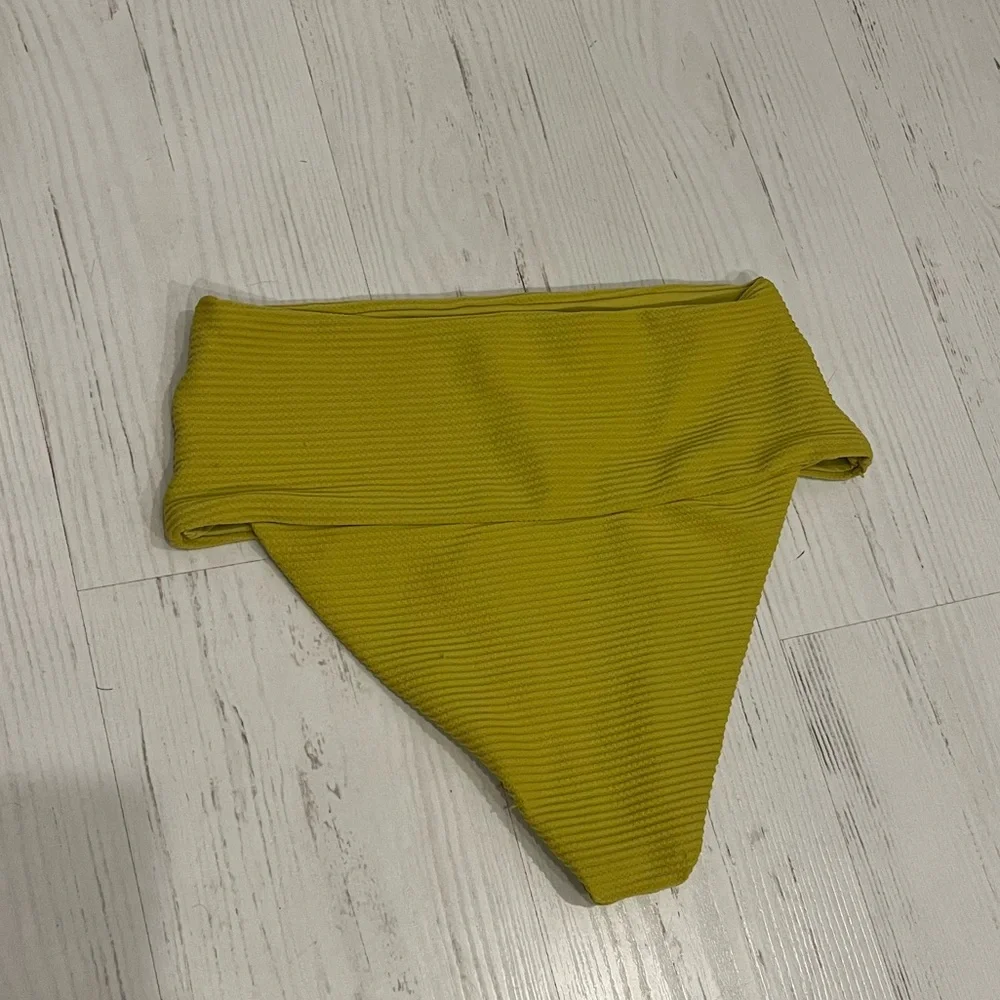 l*space High Waisted Ribbed Bikini Bottoms in Yellow